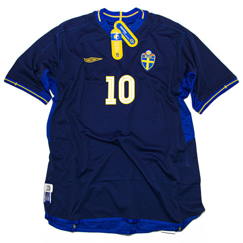 SWEDEN 2003-2004 AWAY S/S L #10 IBRAHIMOVIC (W/TAG)