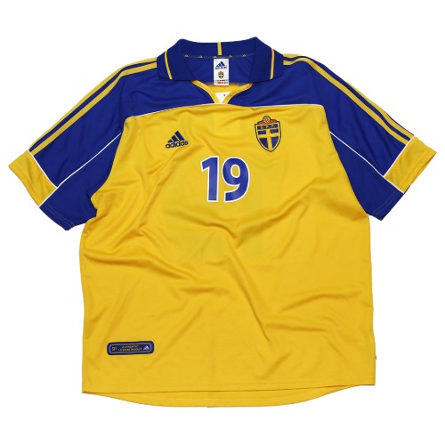 sweden 2000-2002 HOME S/S XL #19 K.ANDERSSON